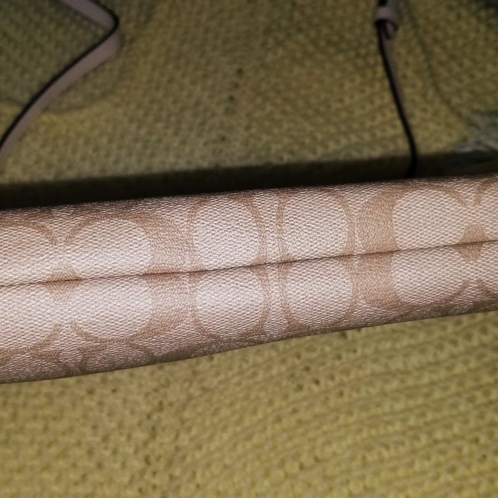 Authentic Coach Purse - Picture 4 of 6